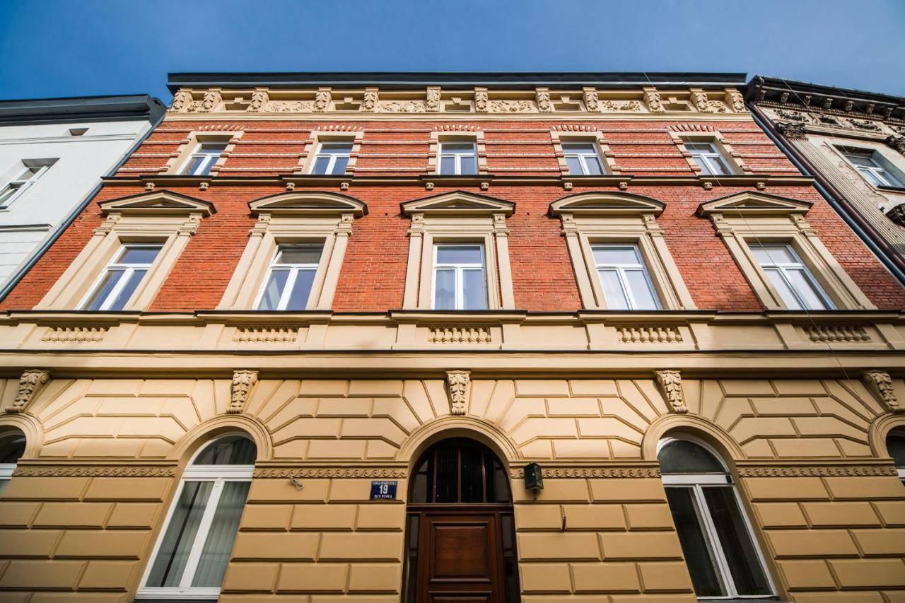 Apartament Elegant Old Town Near The Train Station *
